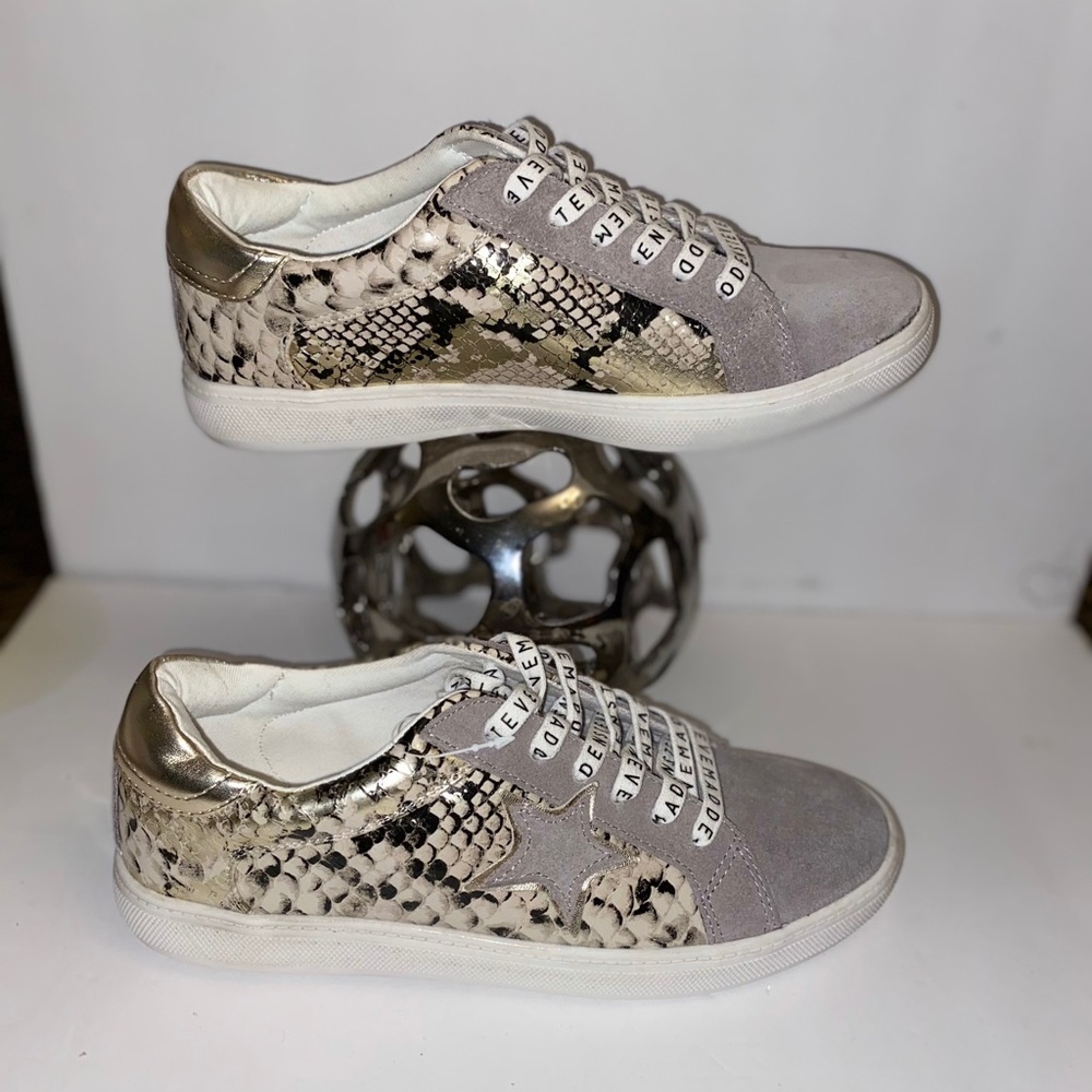 STEVE MADDEN Women's Amalfi Star  S / 8 Snakeskin